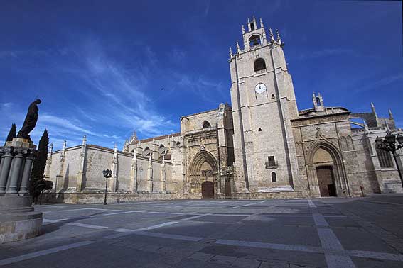 Disfruta de un día de excursión con tu asociación en Palencia